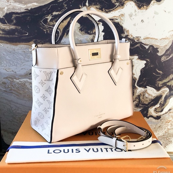 In Stores! Louis Vuitton On My Side Greige Tote - Picture 2 of 15